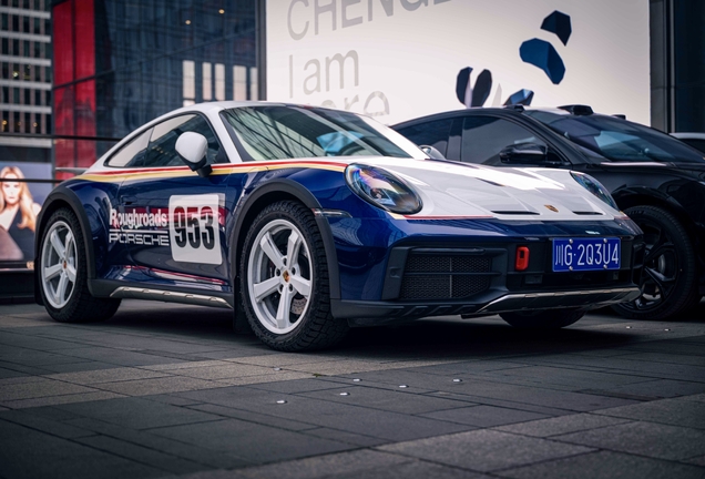 Porsche 992 Dakar