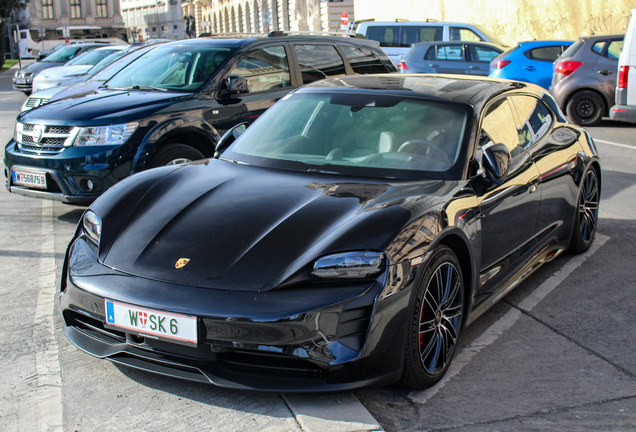Porsche Taycan GTS Sport Turismo