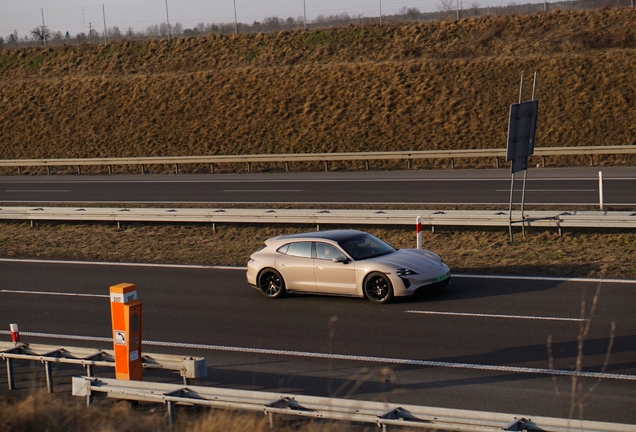 Porsche Taycan GTS Sport Turismo