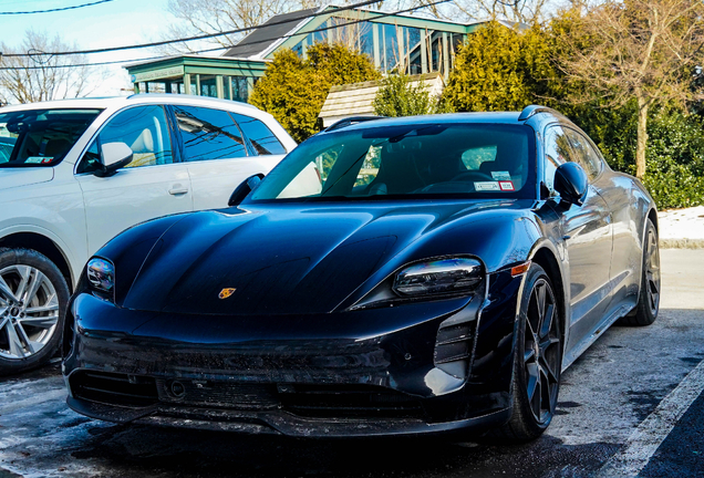 Porsche Taycan GTS Sport Turismo