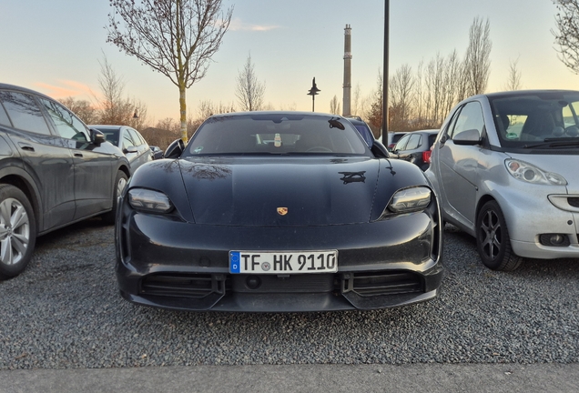 Porsche Taycan Turbo