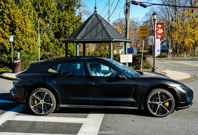 Porsche Taycan Turbo S Cross Turismo MkII
