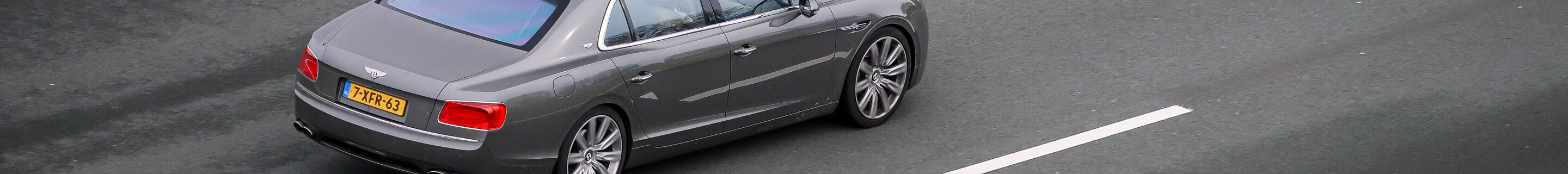 Bentley Flying Spur V8
