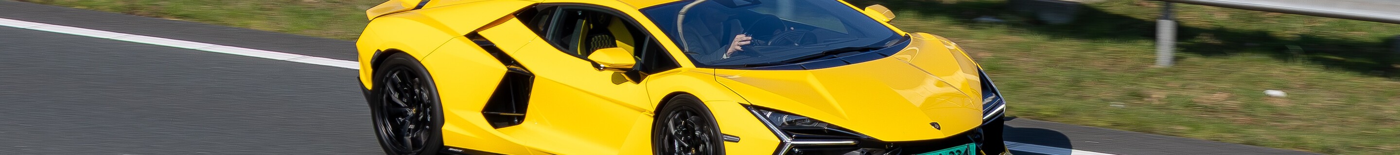 Lamborghini Revuelto