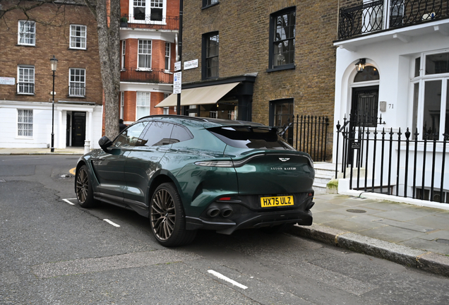 Aston Martin DBX707