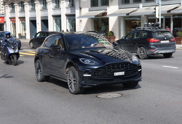 Aston Martin DBX707
