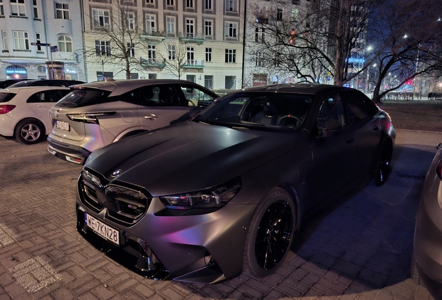 BMW M5 G90
