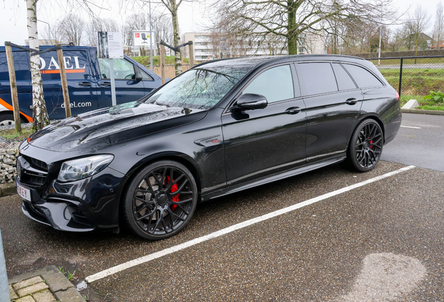 Mercedes-AMG Brabus E B40-700 Estate S213