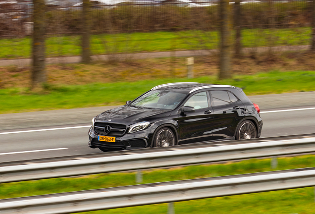 Mercedes-AMG GLA 45 X156