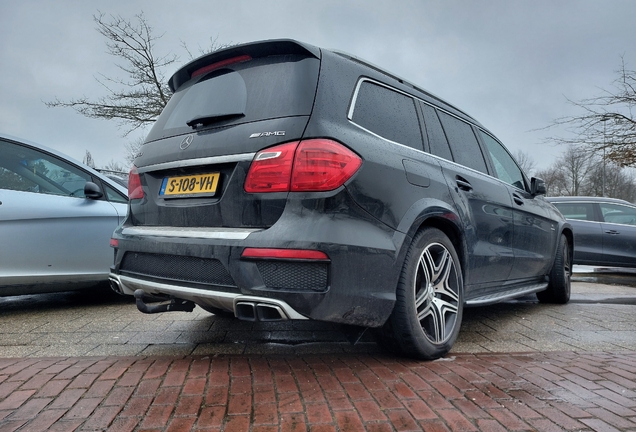 Mercedes-Benz GL 63 AMG X166