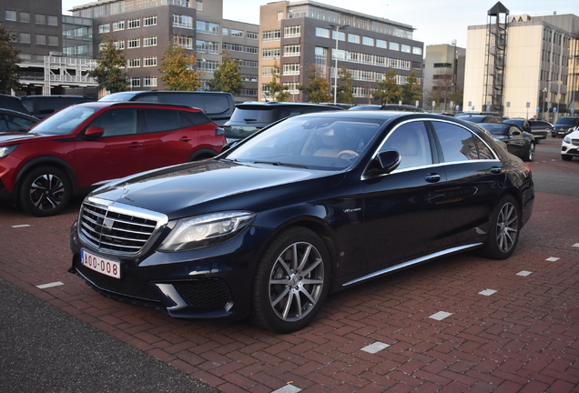 Mercedes-Benz S 63 AMG V222