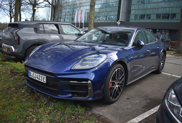 Porsche 972 Panamera Turbo E-Hybrid