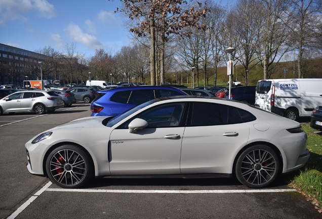 Porsche 972 Panamera Turbo E-Hybrid