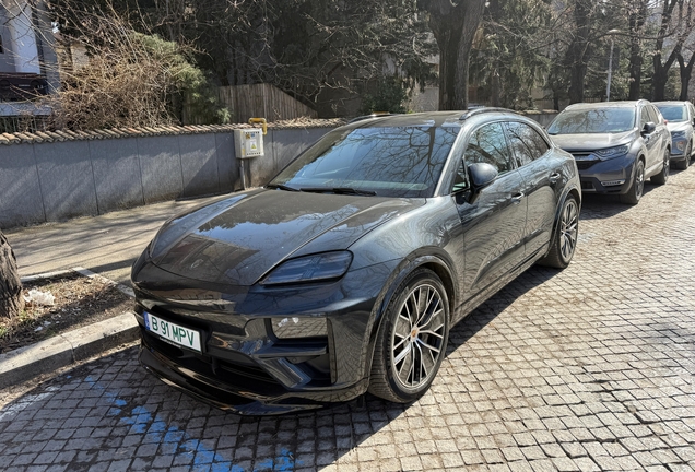 Porsche Macan EV Turbo