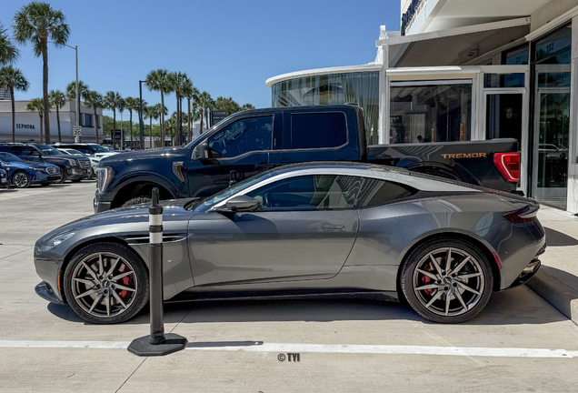 Aston Martin DB11