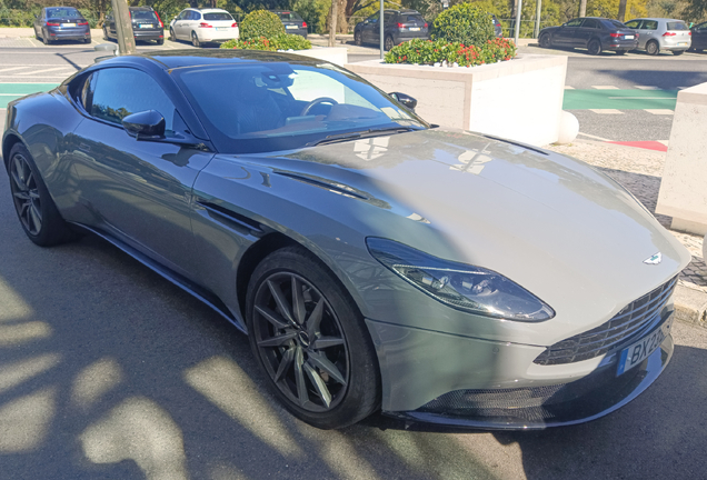 Aston Martin DB11 V8