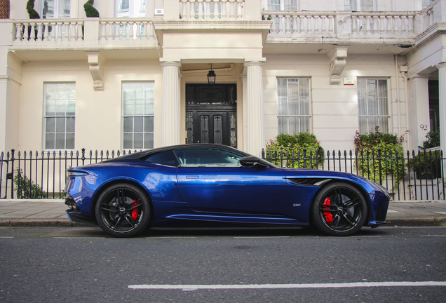 Aston Martin DBS Superleggera