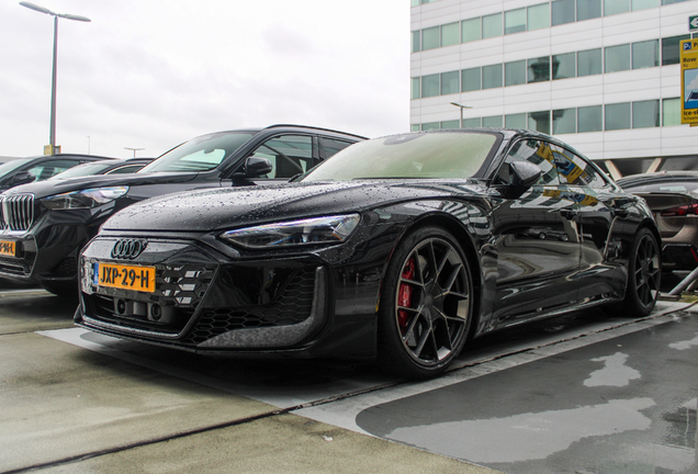 Audi RS E-Tron GT 2025