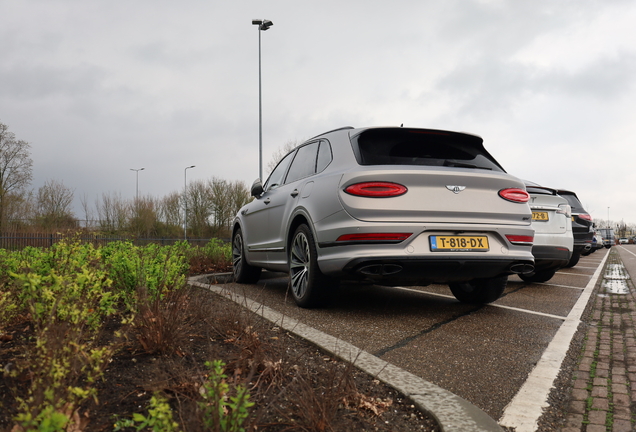 Bentley Bentayga Hybrid Azure