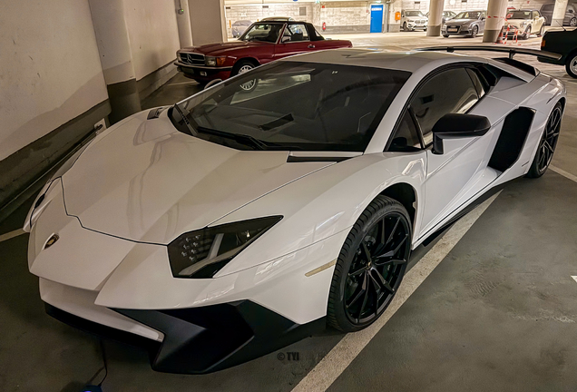 Lamborghini Aventador LP700-4