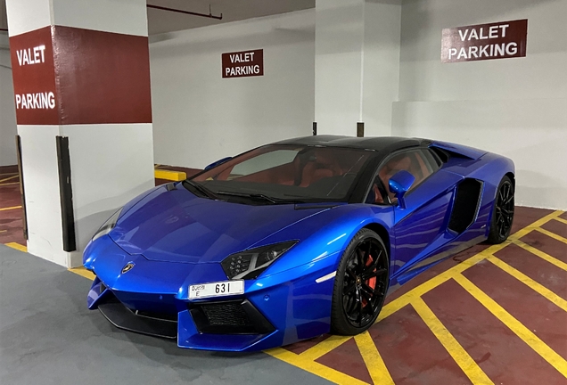Lamborghini Aventador LP700-4 Roadster