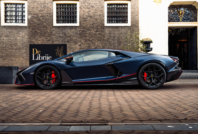 Lamborghini Revuelto