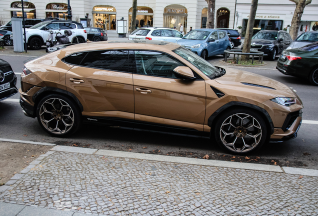 Lamborghini Urus Performante