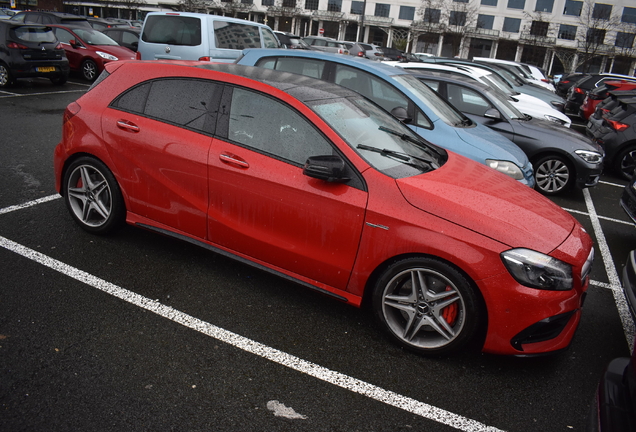 Mercedes-AMG A 45 W176 2015