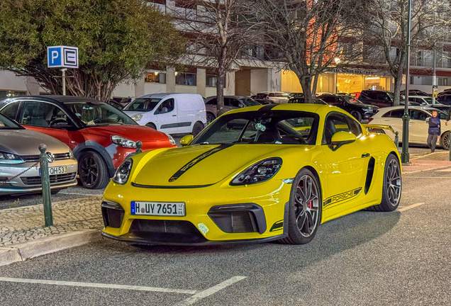 Porsche 718 Cayman GT4