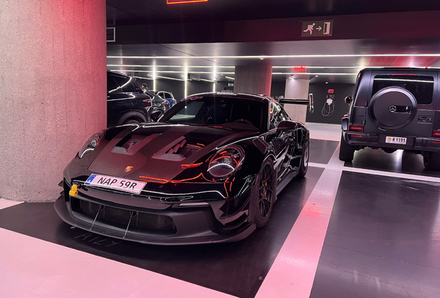 Porsche 992 GT3 RS MkI Weissach Package Manthey Racing