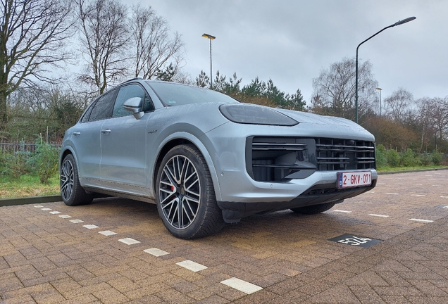 Porsche 9YA Cayenne Turbo E-Hybrid