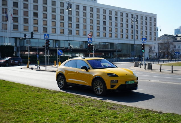 Porsche Macan EV Turbo