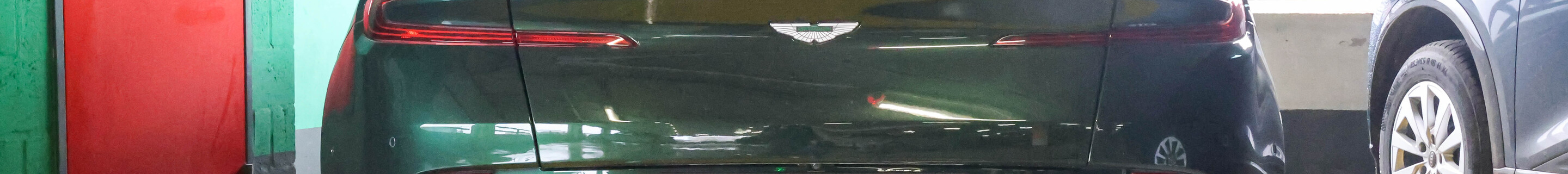 Aston Martin DB11 V8