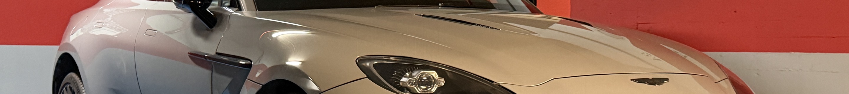 Aston Martin DBX