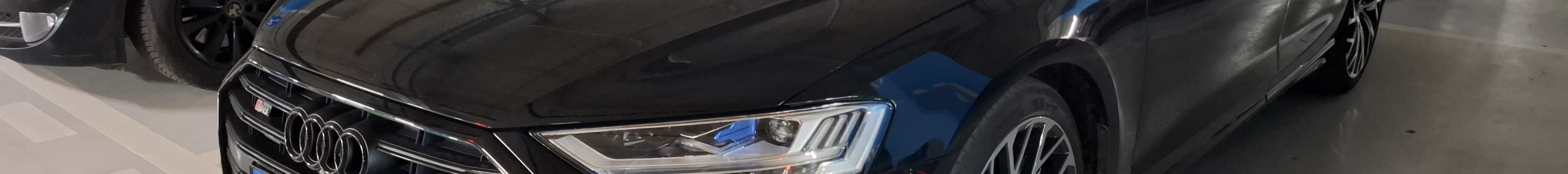 Audi S8 D5