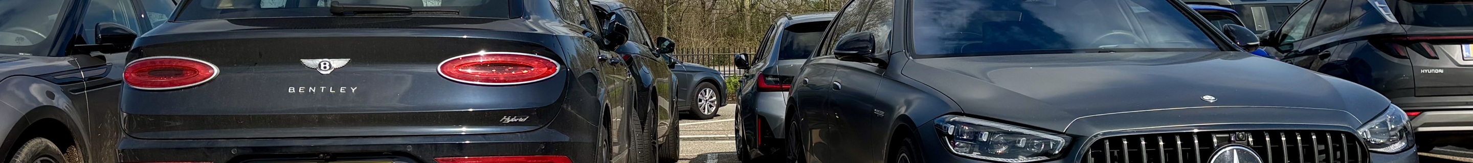 Bentley Bentayga Hybrid Azure