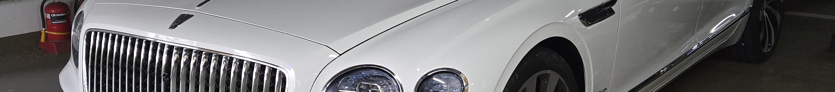 Bentley Flying Spur V8 Azure