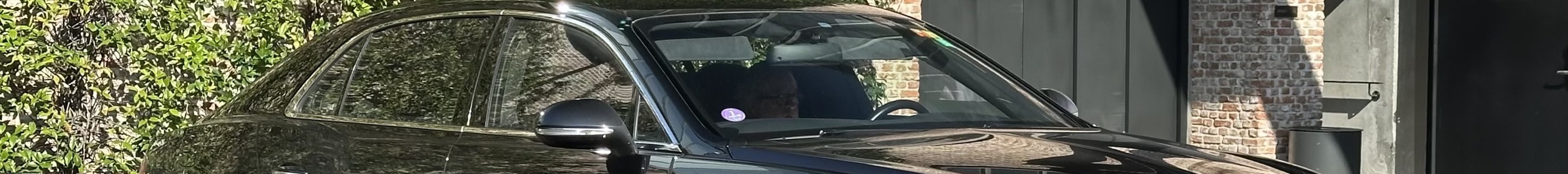 Bentley Flying Spur V8