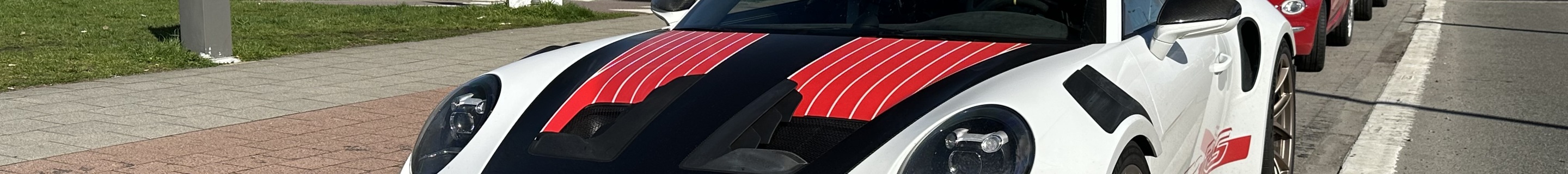 Porsche 992 GT3 RS MkI Weissach Package