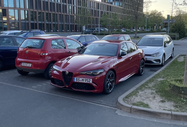 Alfa Romeo Giulia Quadrifoglio 2023