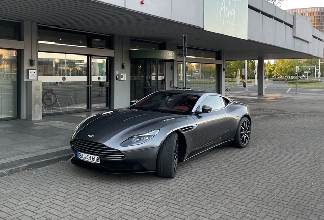 Aston Martin DB11