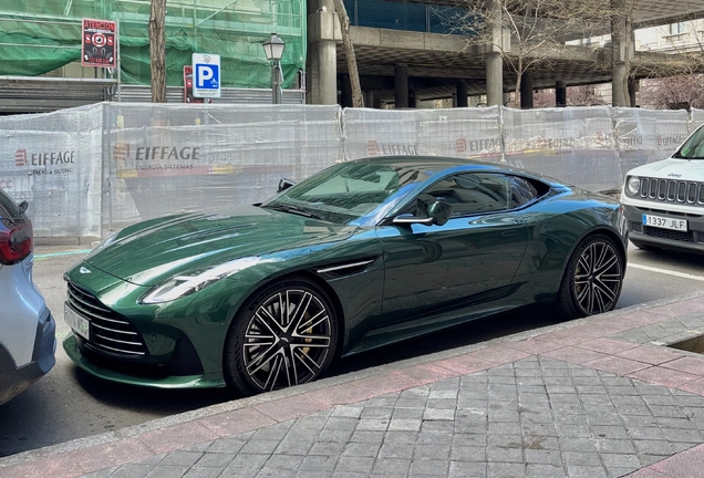 Aston Martin DB12