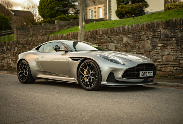 Aston Martin DB12