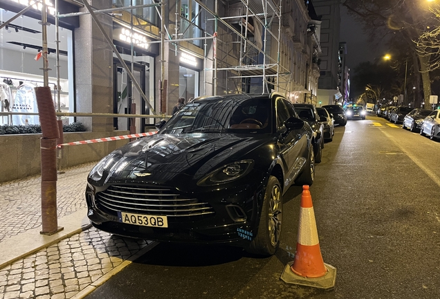 Aston Martin DBX