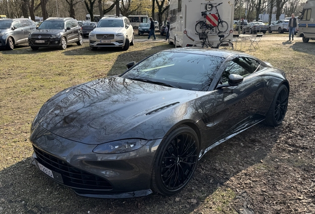 Aston Martin V8 Vantage 2018
