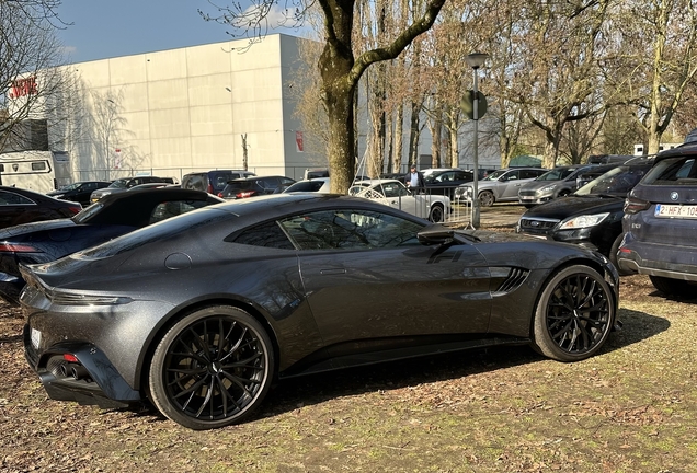 Aston Martin V8 Vantage 2018