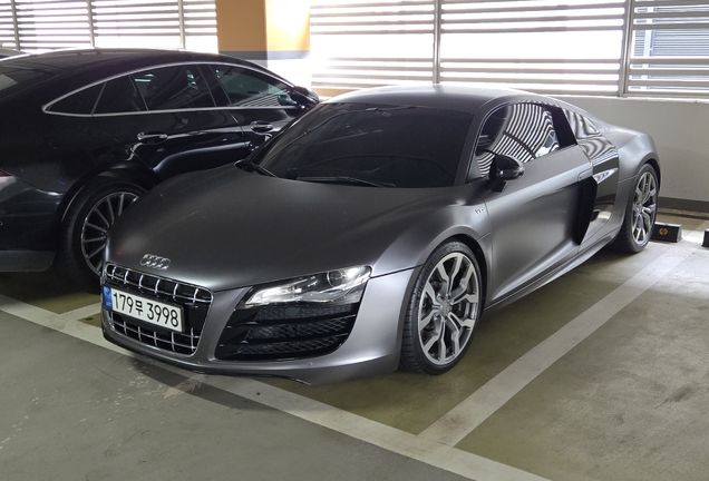 Audi R8 V10