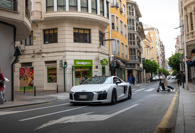 Audi R8 V10 Plus 2015