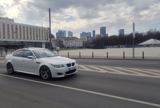 BMW M5 E60 2005