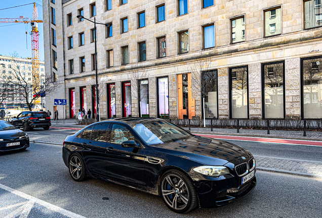 BMW M5 F10 2011